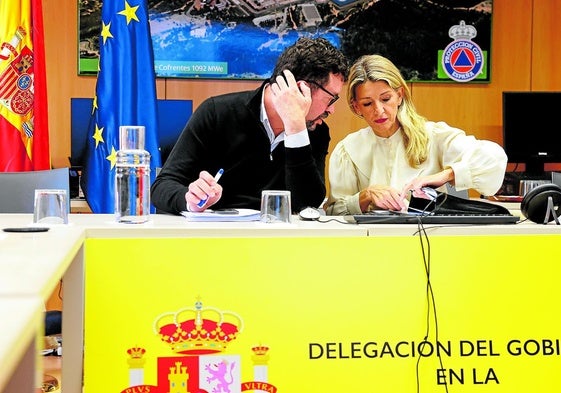 Joaquín Pérez, secretario de Estado de Trabajo, junto a la vicepresidenta segunda y ministra de Trabajo, Yolanda Díaz.