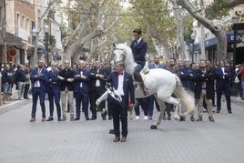 Santi Escortell, capitaneando la entraeta.