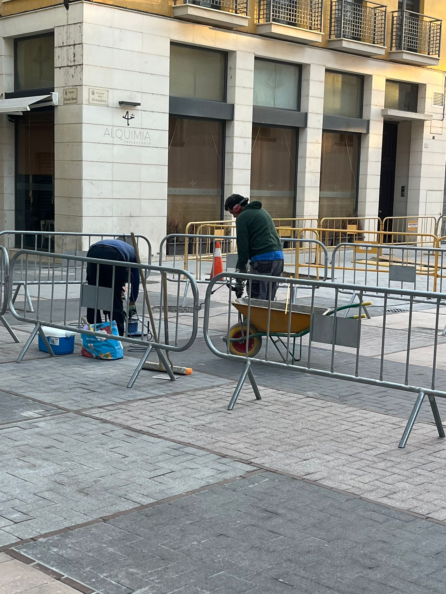 Trabajos en la calle Jesuitas de Gandia.