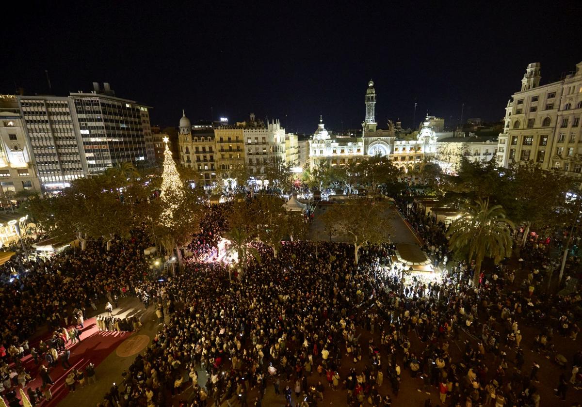 Encendido de las luces navideñas en Valencia.