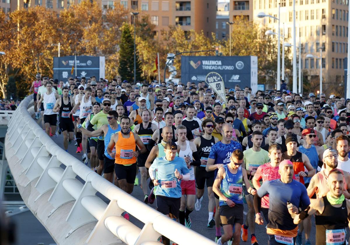 Corredores durante el maratón de Valencia.