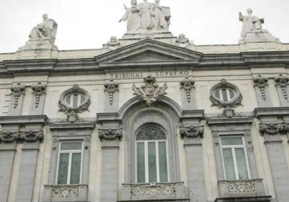 Fachada del edificio del Tribunal Supremo.