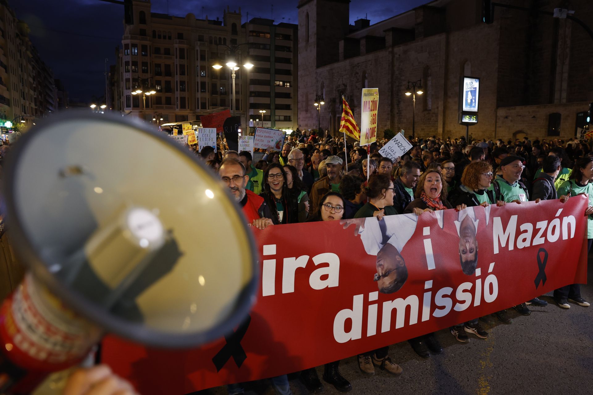 Imágenes de la manifestación en Valencia contra la gestión de Educación tras la DANA