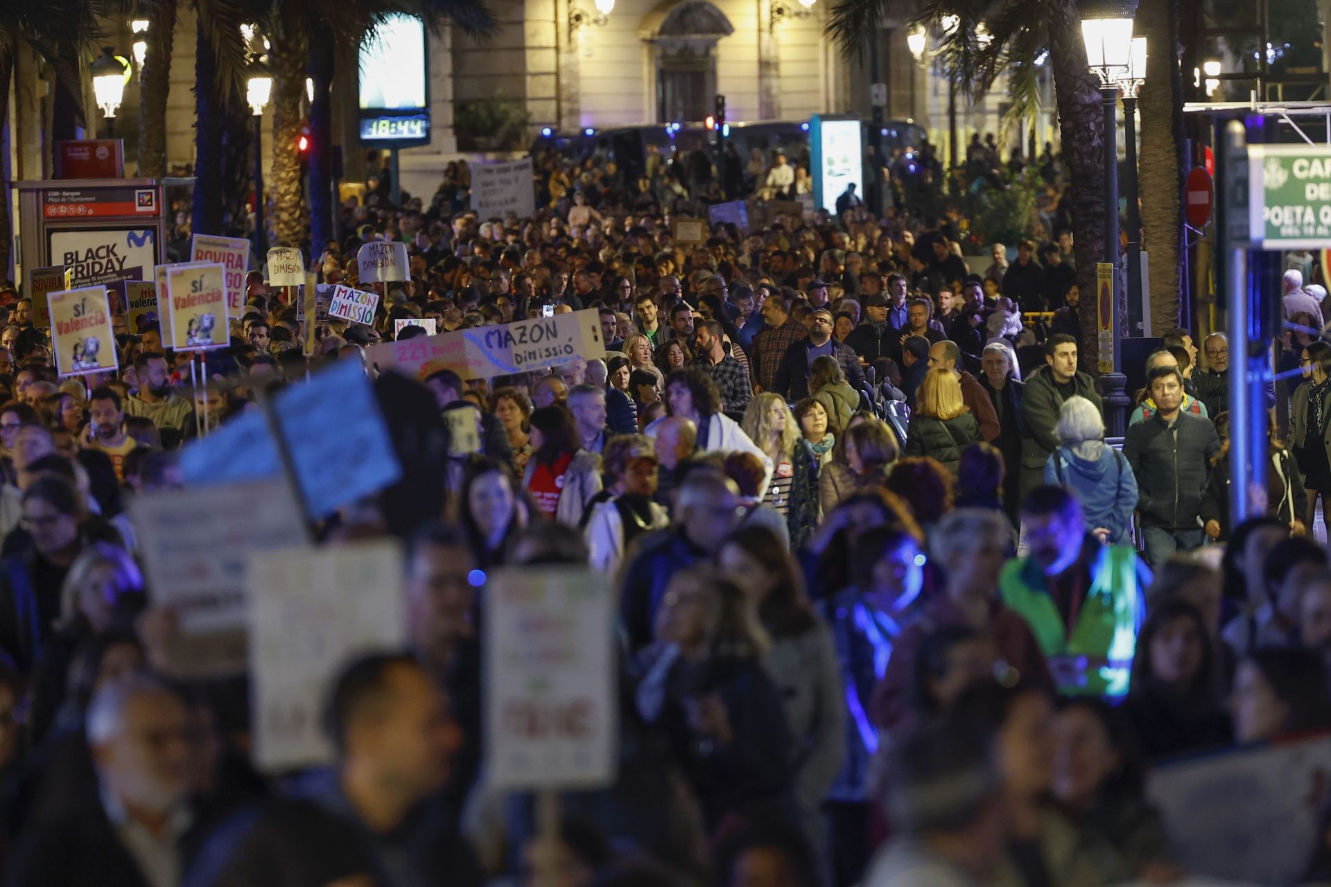 Imágenes de la manifestación en Valencia contra la gestión de Educación tras la DANA