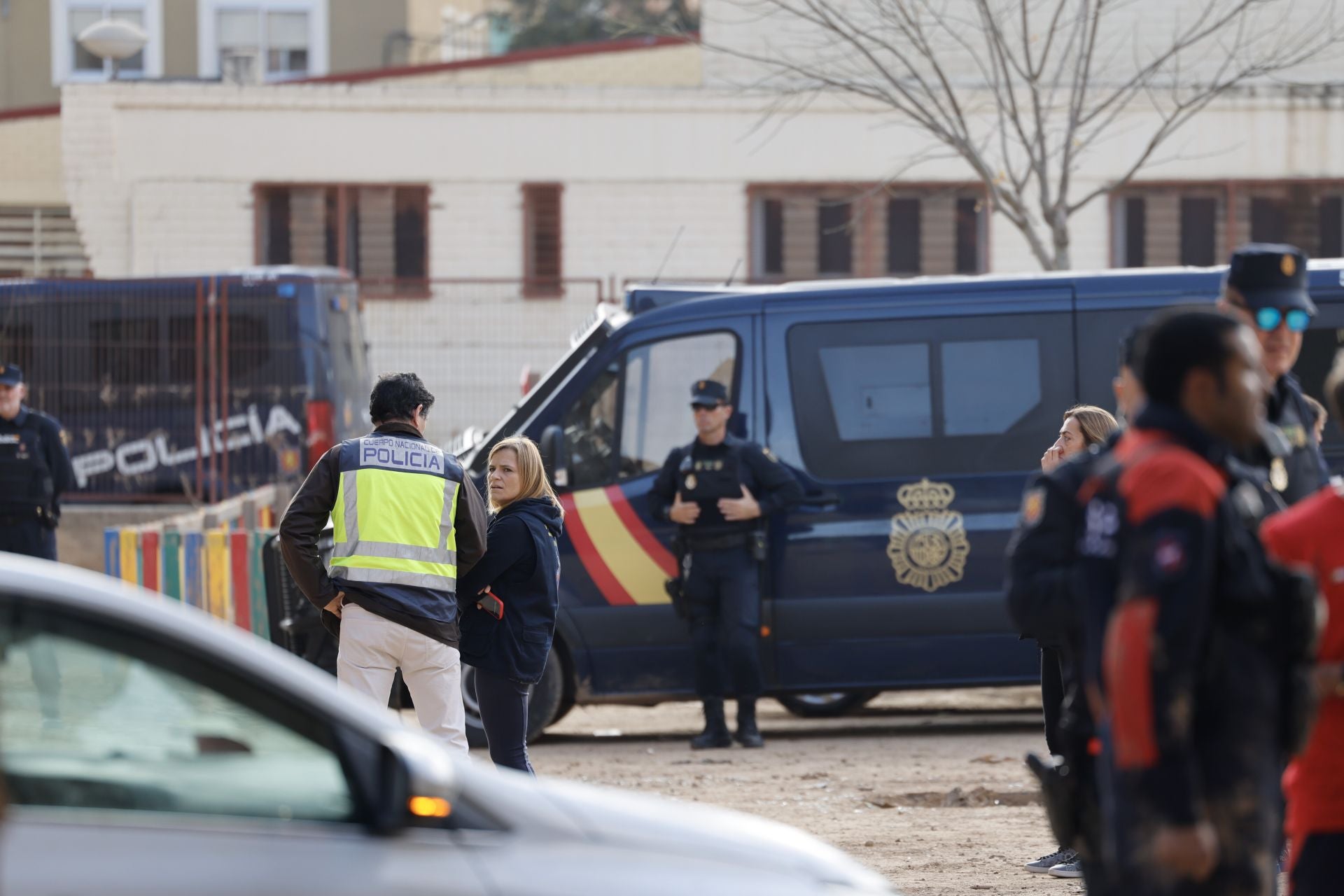 Un trabajador muerto y otro herido por un derrumbe en un colegio en Massanassa afectado por la DANA