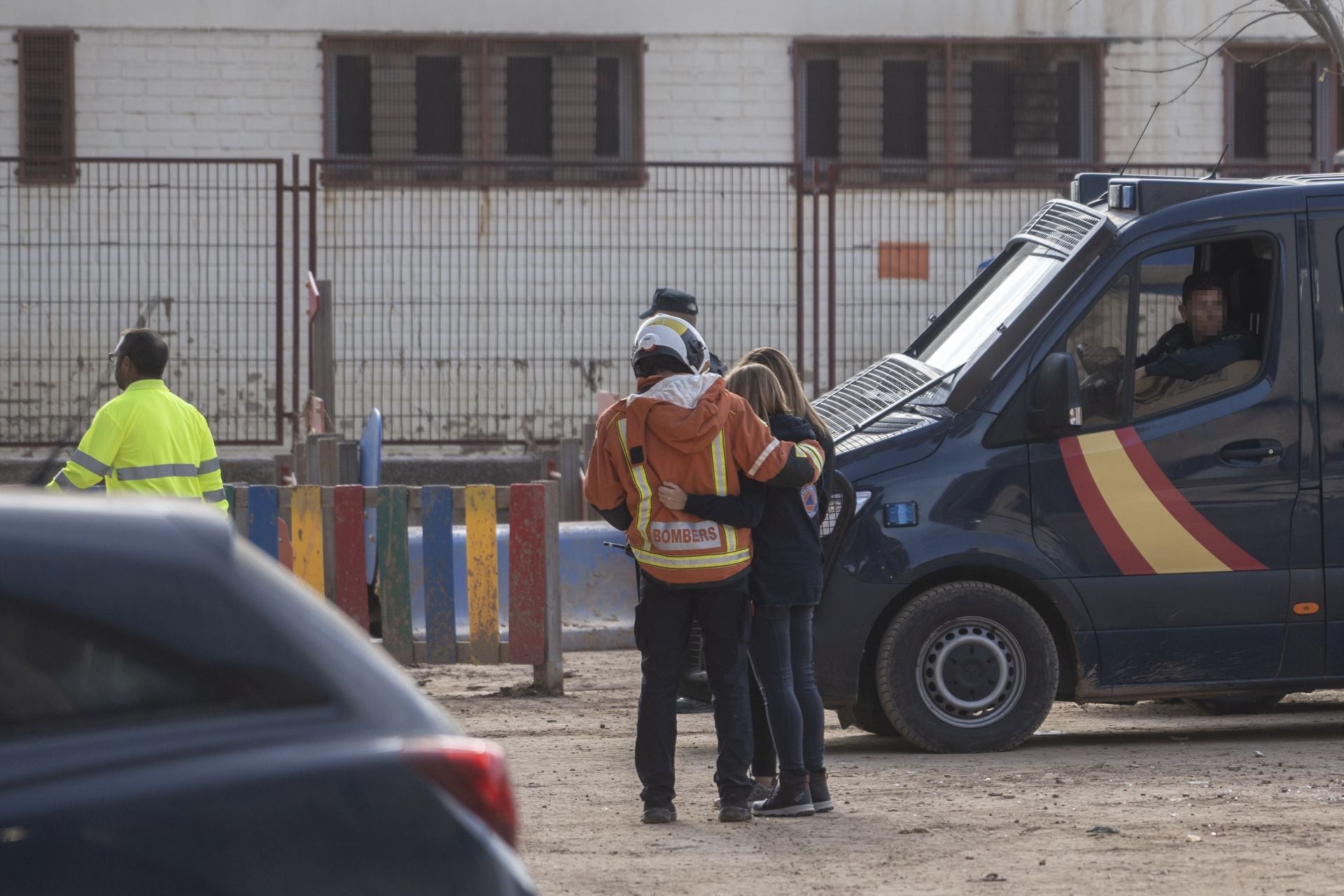 Un trabajador muerto y otro herido por un derrumbe en un colegio en Massanassa afectado por la DANA