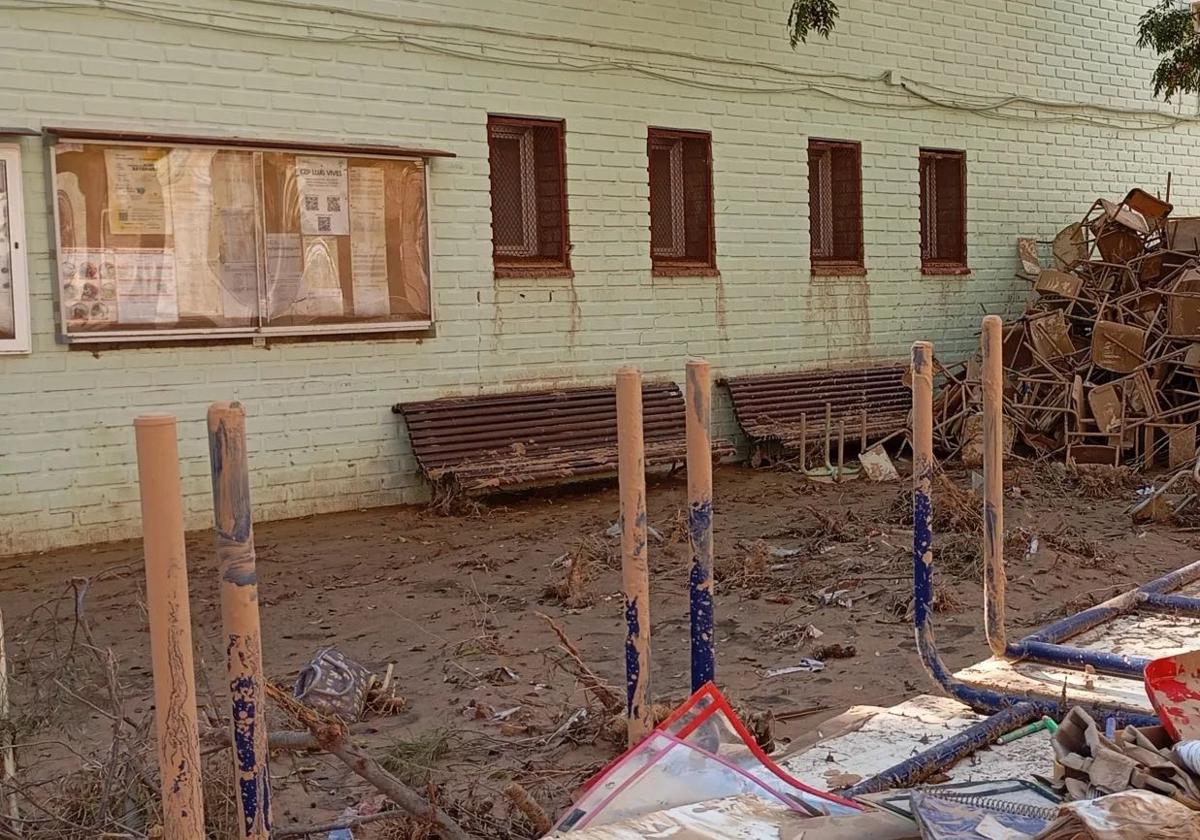 Fotos: Así quedó el colegio Lluís Vives de Massanassa tras la DANA en Valencia