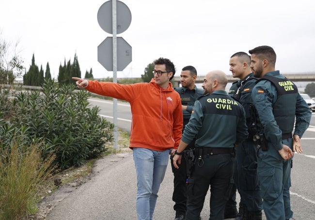 Héctor Bengochea, que se quedó atrapado en la A-3, junto a los guardias civiles que lo rescataron.