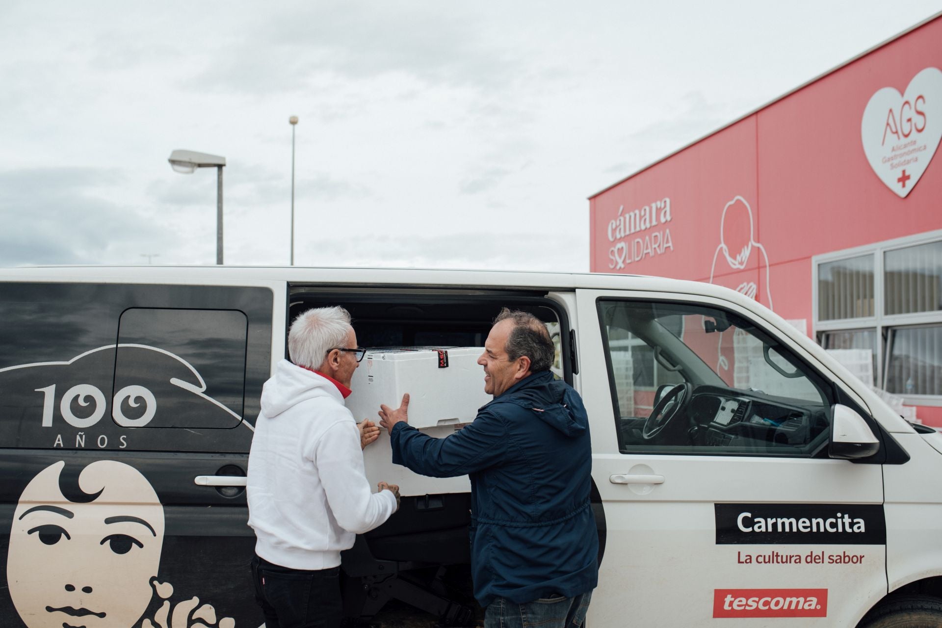 Los voluntarios que han liderado la ayuda a los afectados