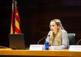 Míriam Ruiz, superviviente de violencia vicaria, durante su ponencia en el ICAV por el 25-N.