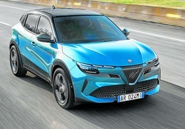 El Junior adopta los códigos estéticos de las nuevas generaciones de Alfa Romeo en un versátil formato B-SUV.