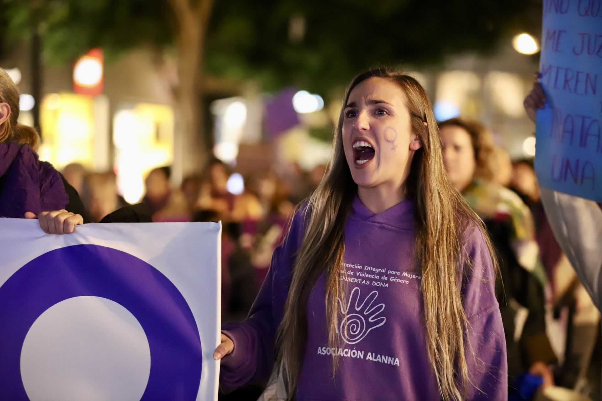 Las imágenes de la manifestación por el 25-N en Valencia