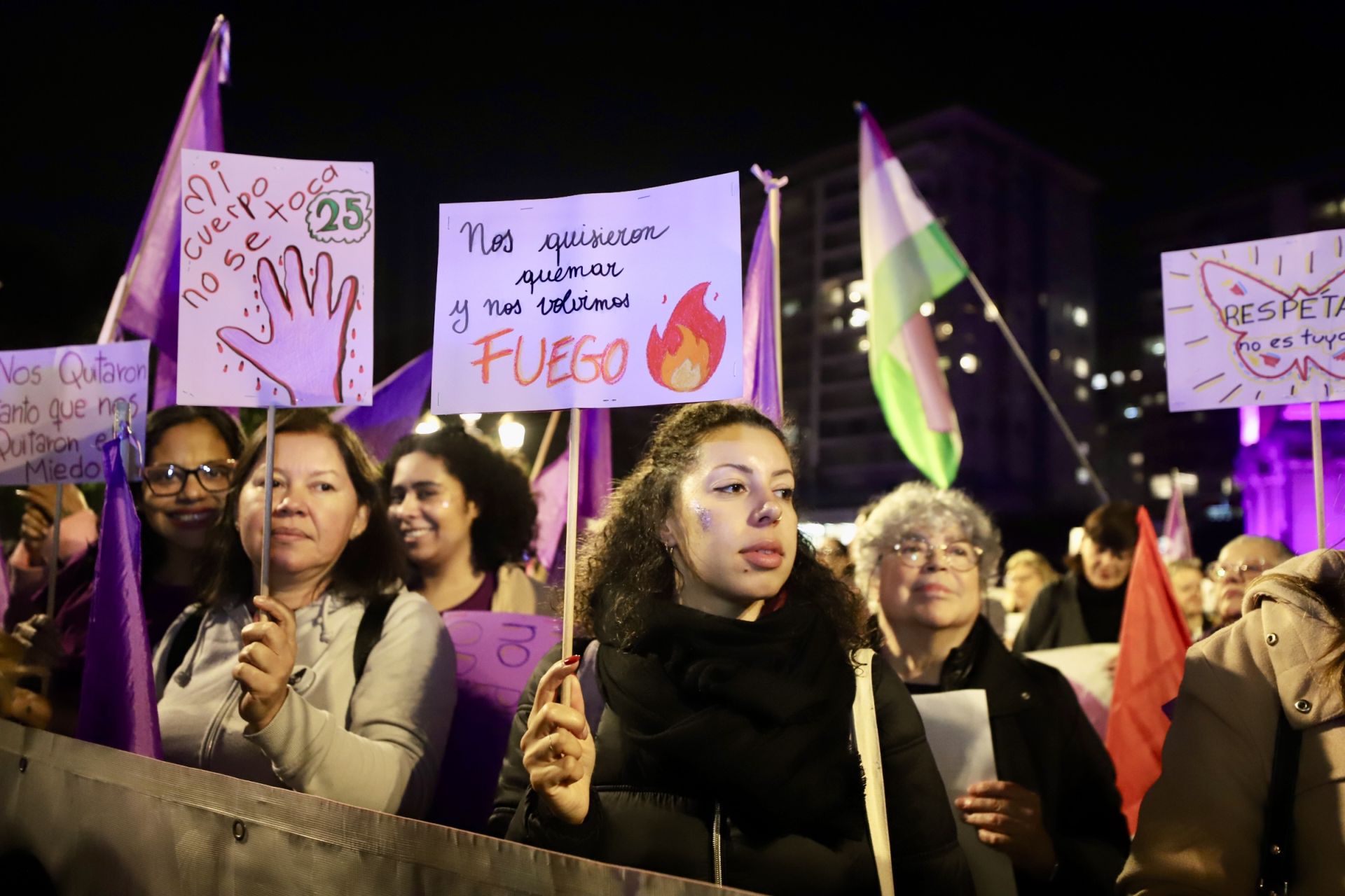 Las imágenes de la manifestación por el 25-N en Valencia