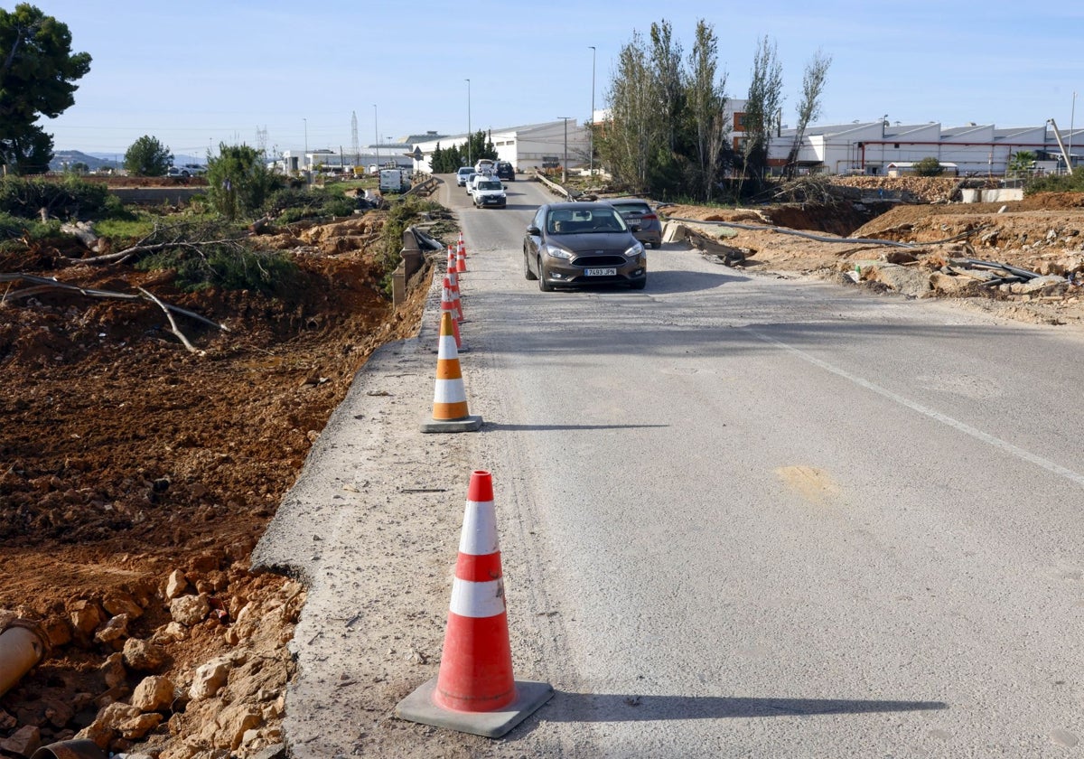 Acceso al polígono industrial Masía del Juez de Torrent.