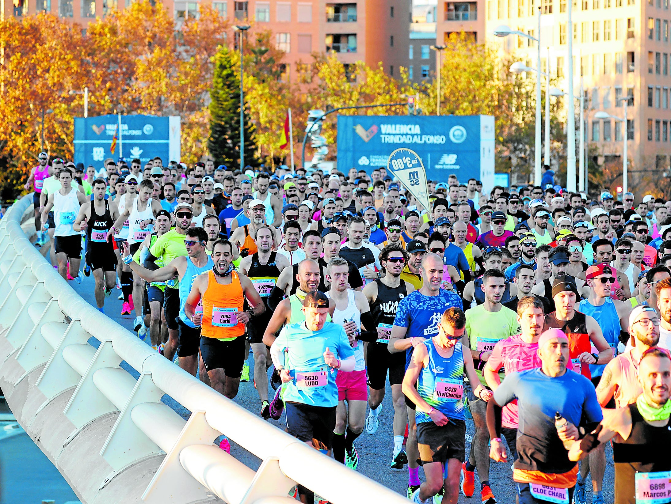 Corredores en el Maratón Trinidad Alfonso de Valencia 2023.