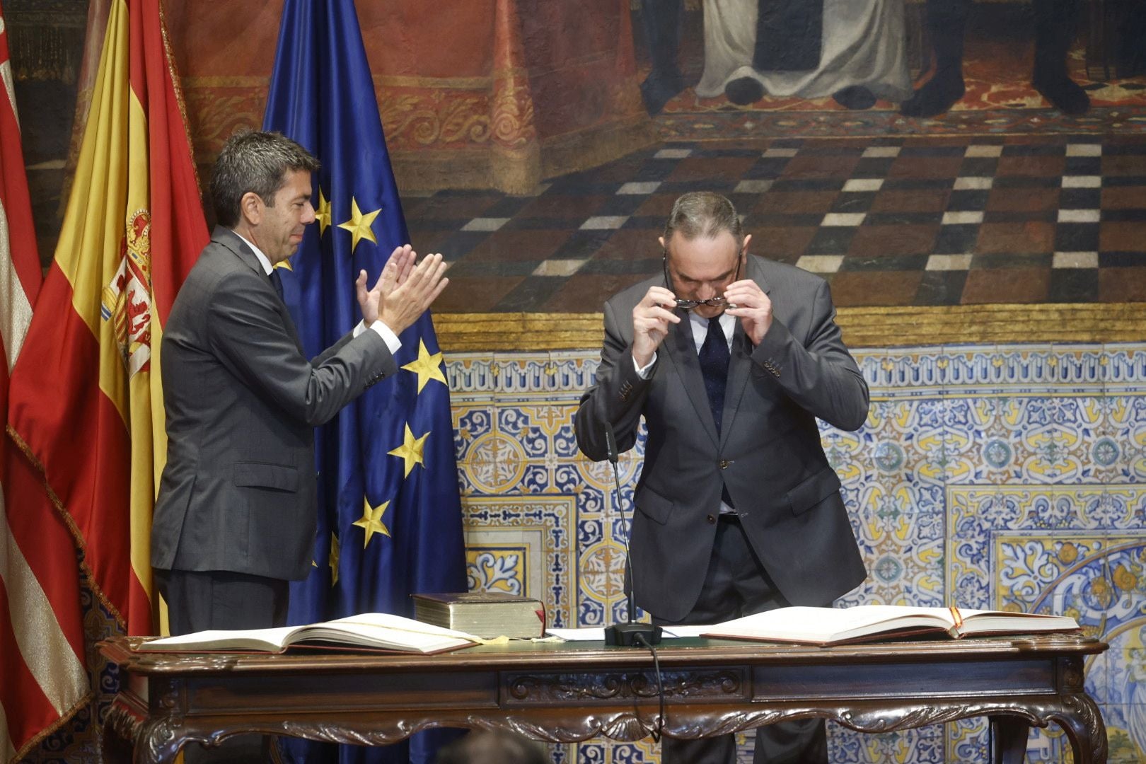 FOTOS | Toma de posesión de los nuevos consellers en Les Corts