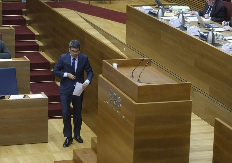 Carlos Mazón, durante la sesión de control en Les Corts.