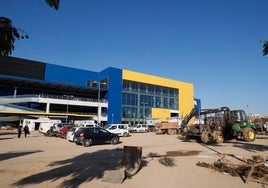 Aspecto que ofrece el acceso a la planta de Ikea en Alfafar.