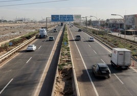 La carretera a Horno de Alcedo recupera su actividad.