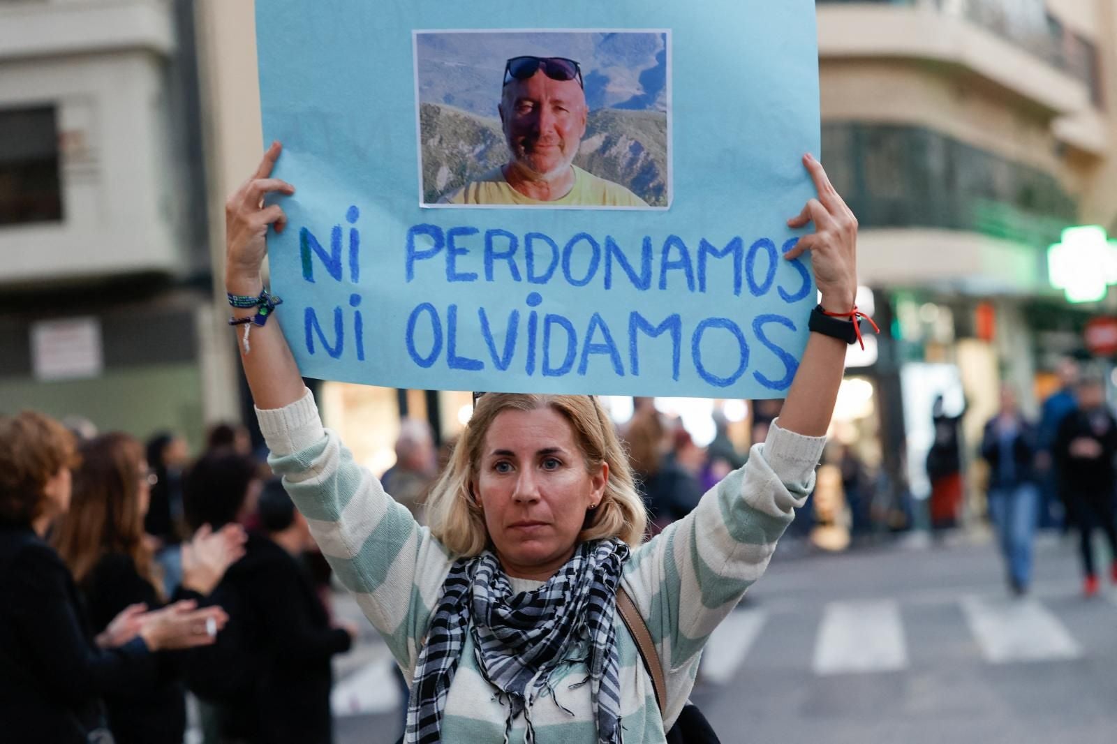 Fotos: Manifestación en Valencia contra la gestión política de la DANA