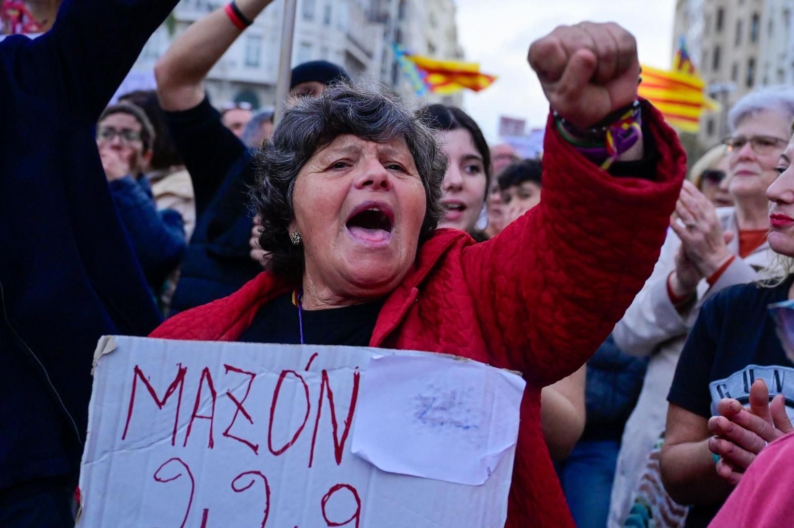 Fotos: Manifestación en Valencia contra la gestión política de la DANA