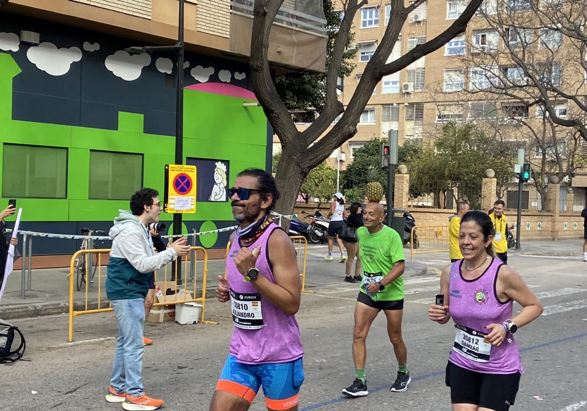 FOTOS: El kilómetro 30 del Maratón de Valencia