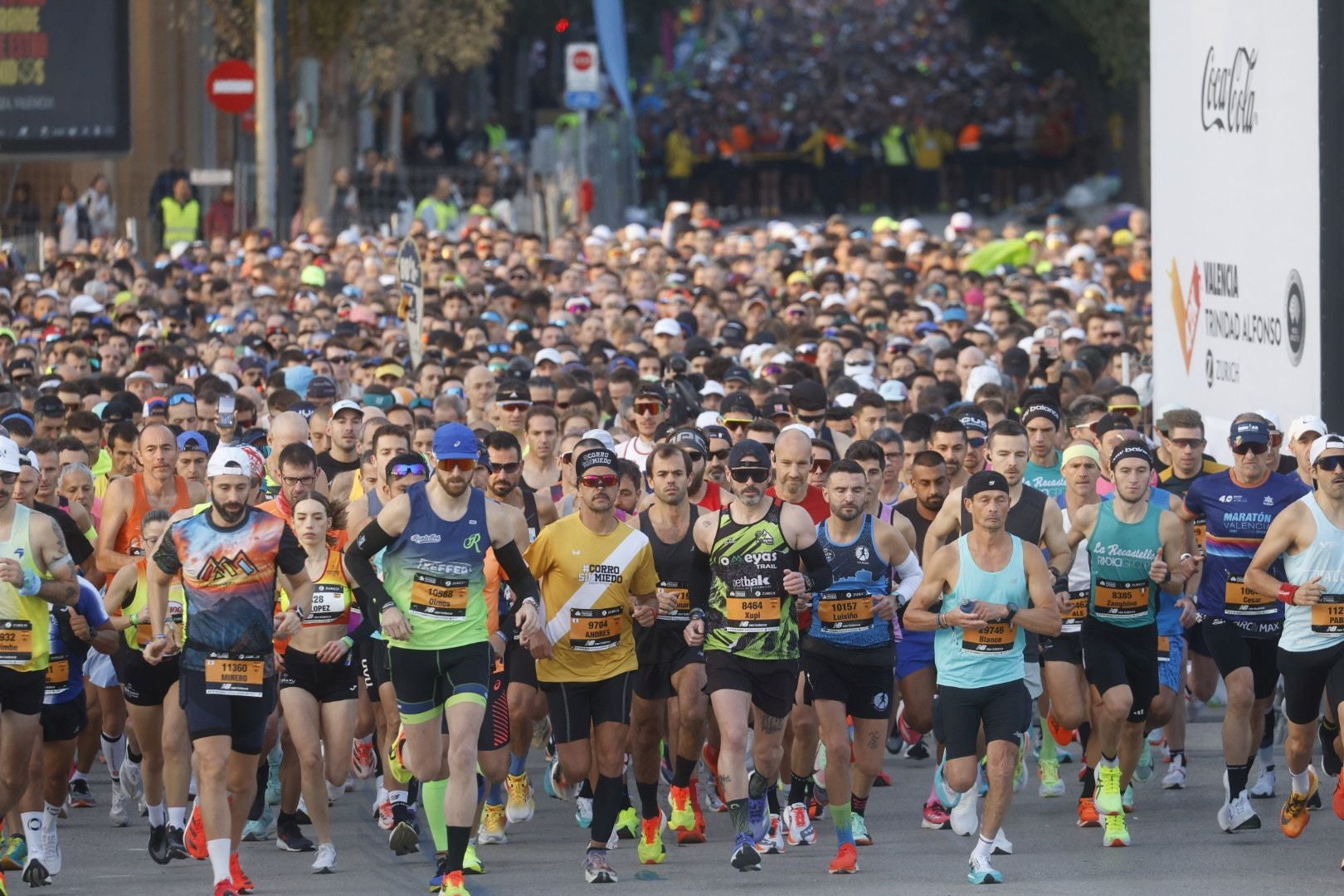 Todas las imágenes de la salida del Maratón de Valencia 2024