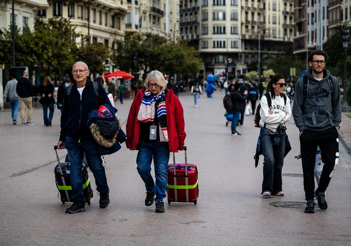 Así es el nuevo registro para viajeros en España: a quién afecta, multas y todos los datos obligatorios