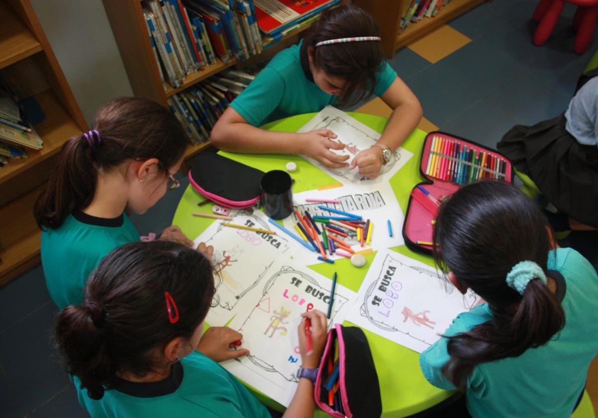 Actividad de animaciónlectora infantil en la bibliotecapública de Burjassot.