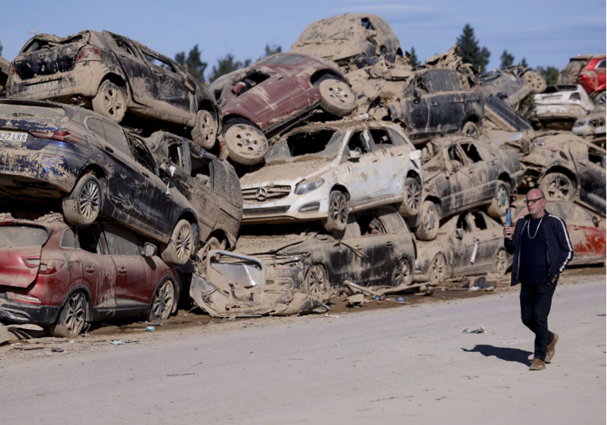 Se estima que más de 120.000 coches se han visto afectados por la DANA.