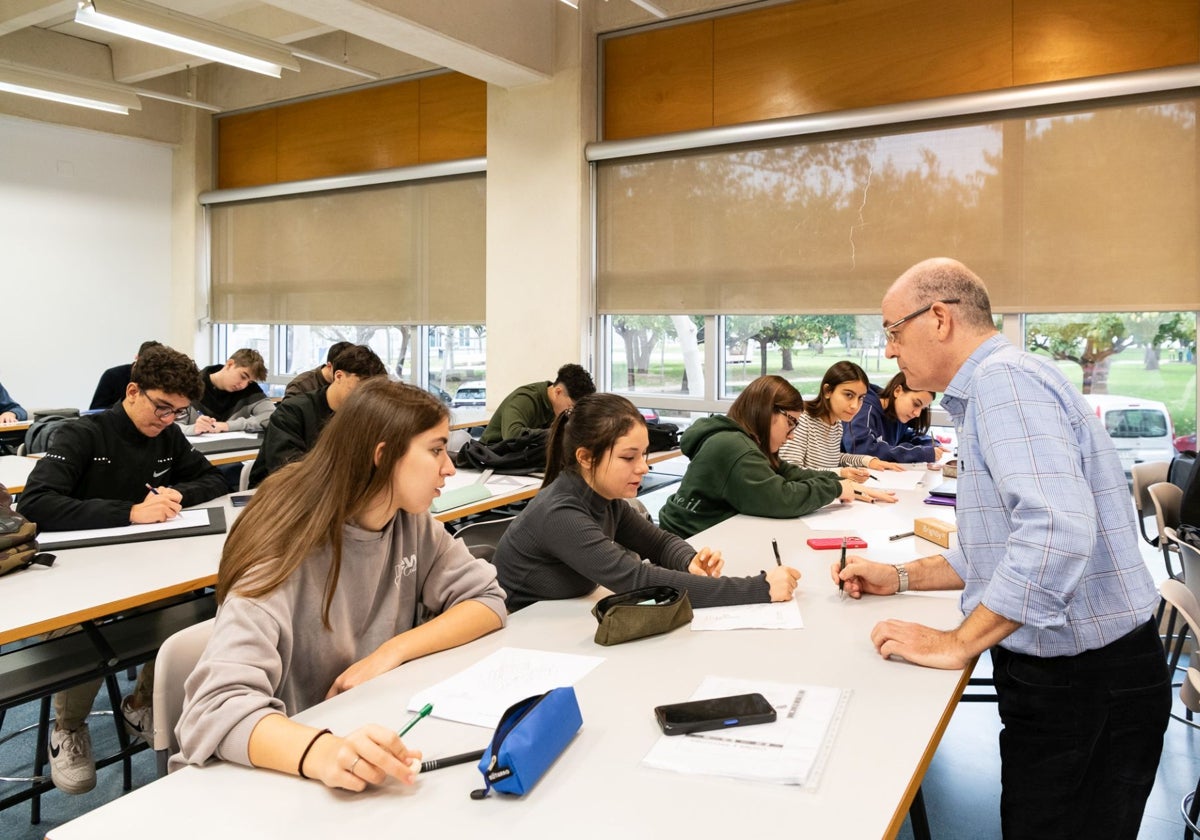 Una clase en la UPV el pasado 25 de noviembre, cuando volvieron algunos alumnos de 1º.