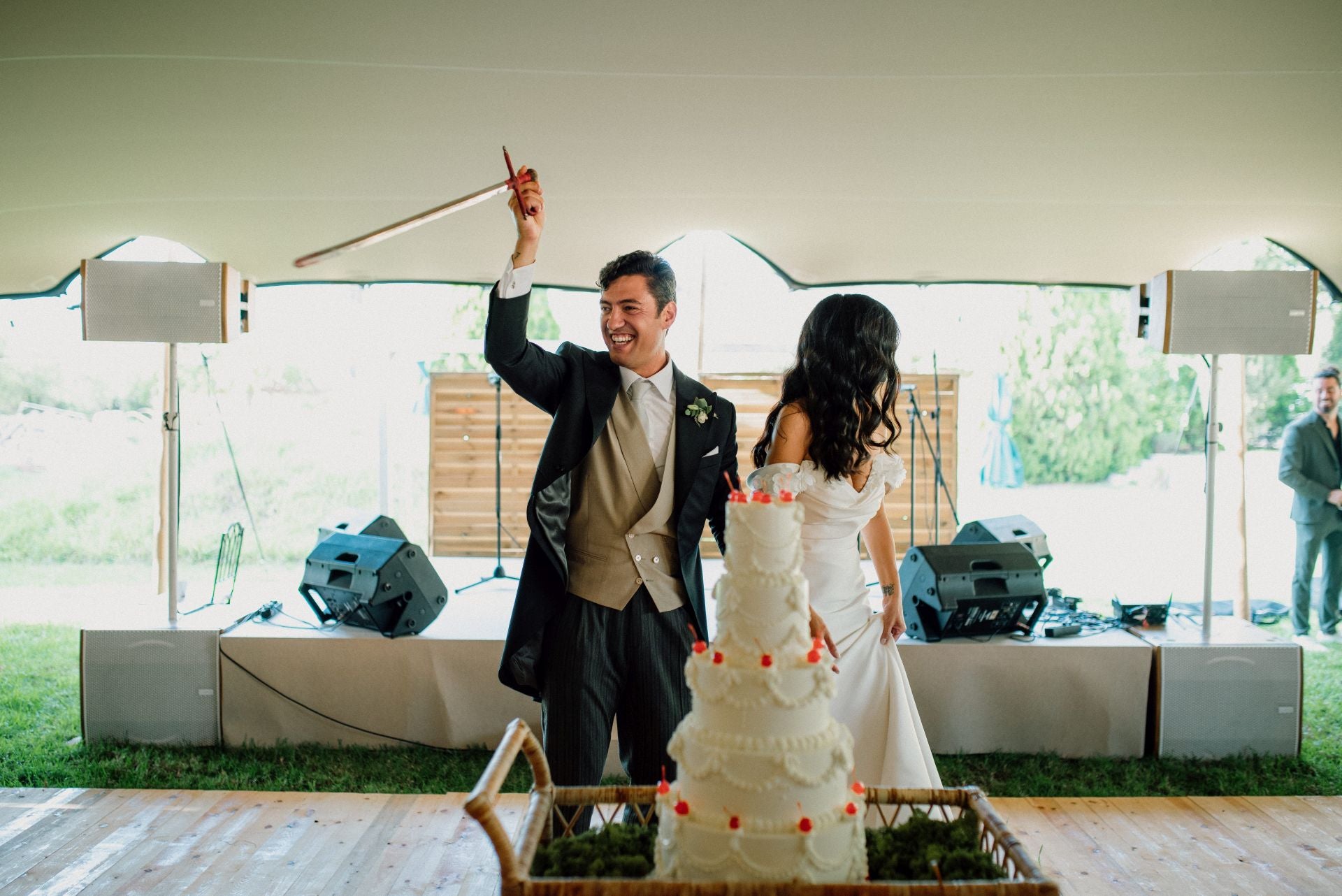 La boda de la empresaria Lola Ribas y el torero Jesús Chover estuvo lleno de momentos emotivos y divertidos.