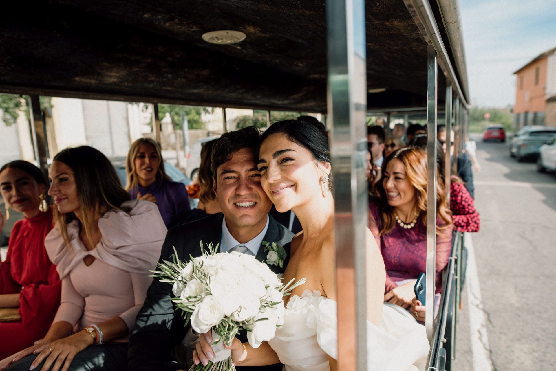 La boda de la empresaria Lola Ribas y el torero Jesús Chover estuvo lleno de momentos emotivos y divertidos.