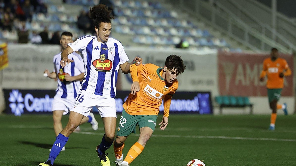 Martín Tejón, con el Valencia.