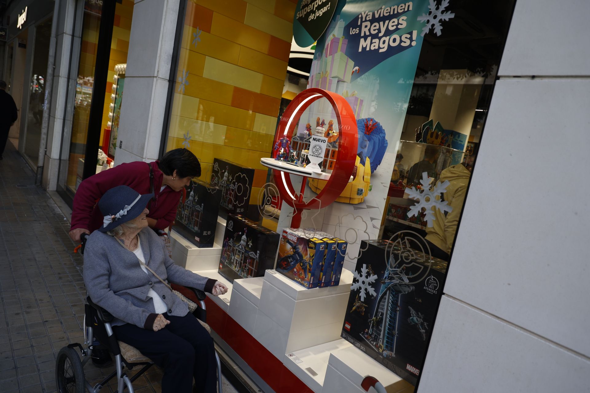 Un viernes festivo de compras por Valencia