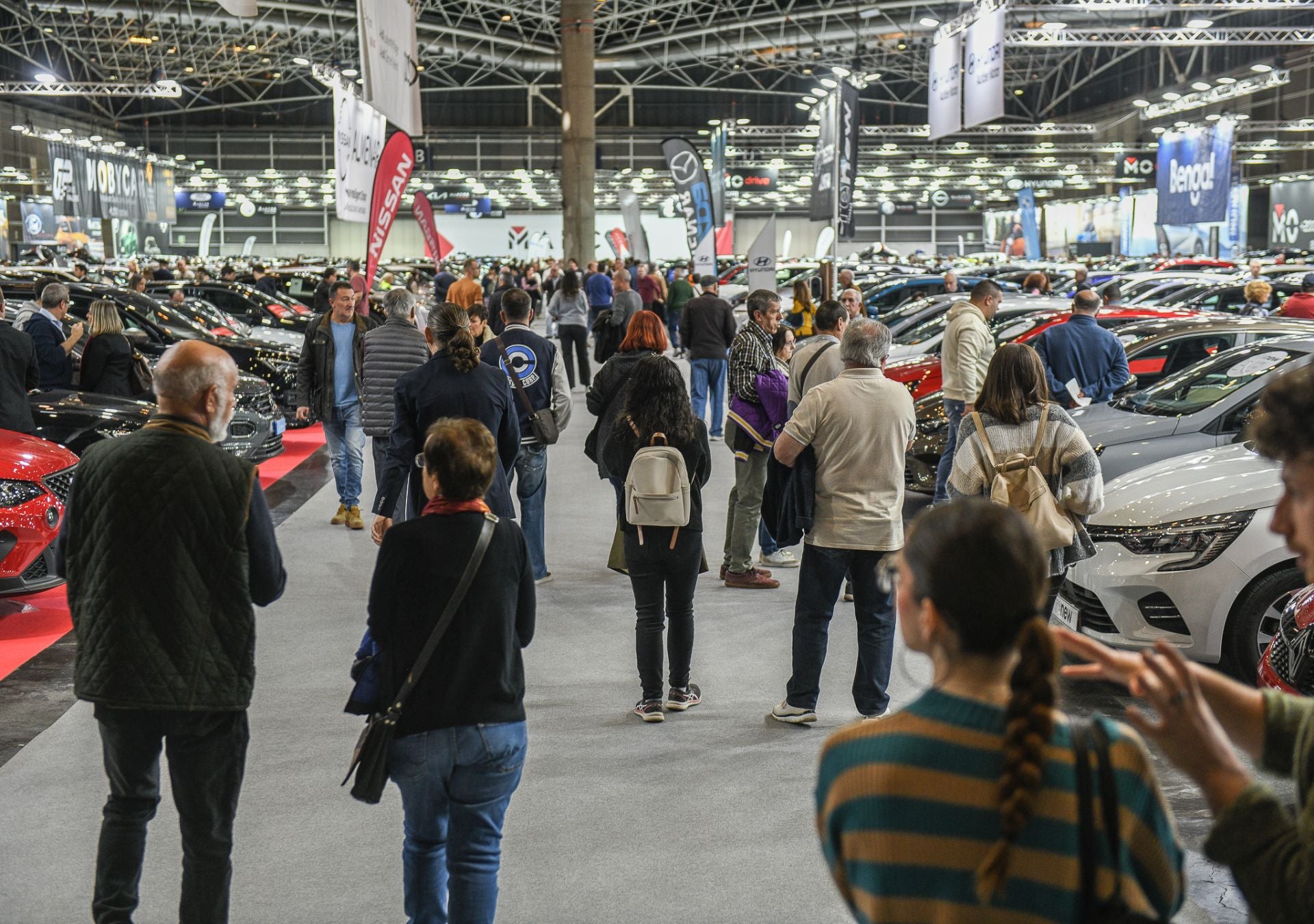 Otra jornada de récord en la Feria del automóvil de Valencia