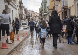 Alumnos del colegio La Inmaculada de Paiporta, que abrió el día 4.