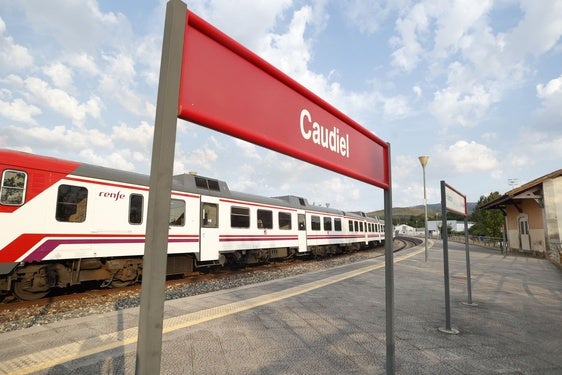 Estacion de tren junto a la que se produjo el incendio que atrapó el tren de Bejís