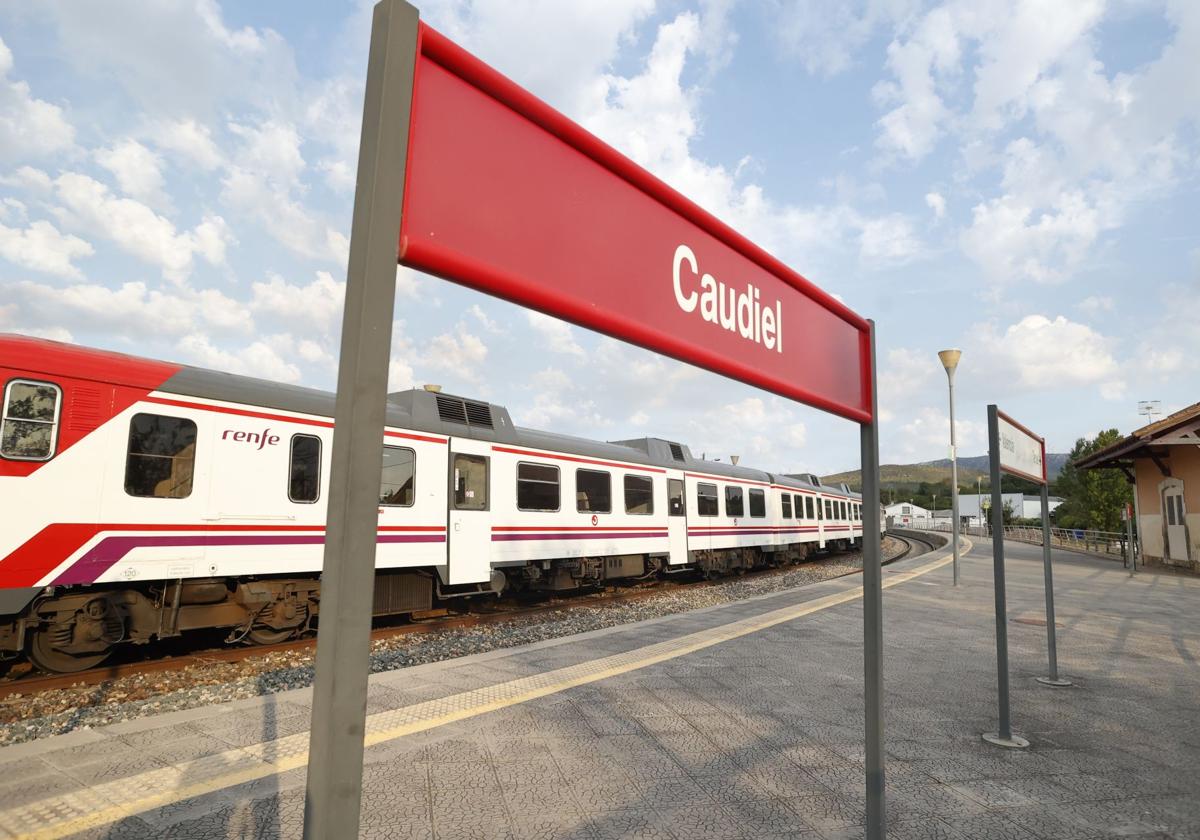 Estacion de tren junto a la que se produjo el incendio que atrapó el tren de Bejís