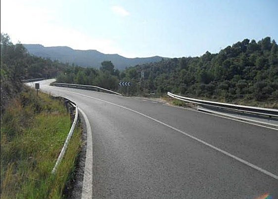 Diputación saca a información pública el proyecto de ampliación de un tramo de la CV-614 entre Castelló de Rugat y Salem