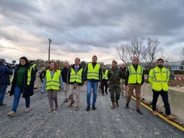 Autoridades recorren la nueva infraestructura.