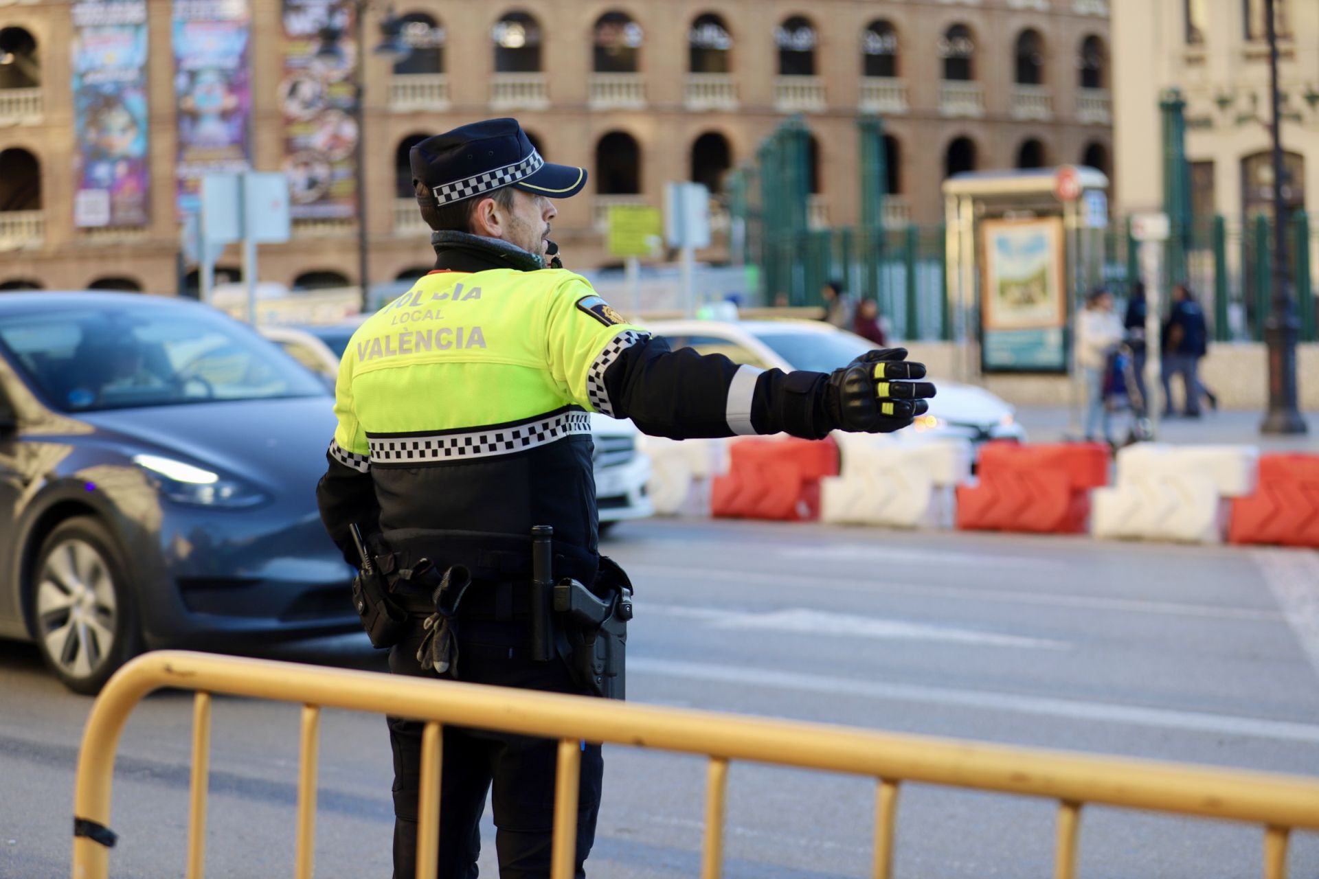 Colapso y cortes de tráfico en las calles del centro de Valencia este viernes