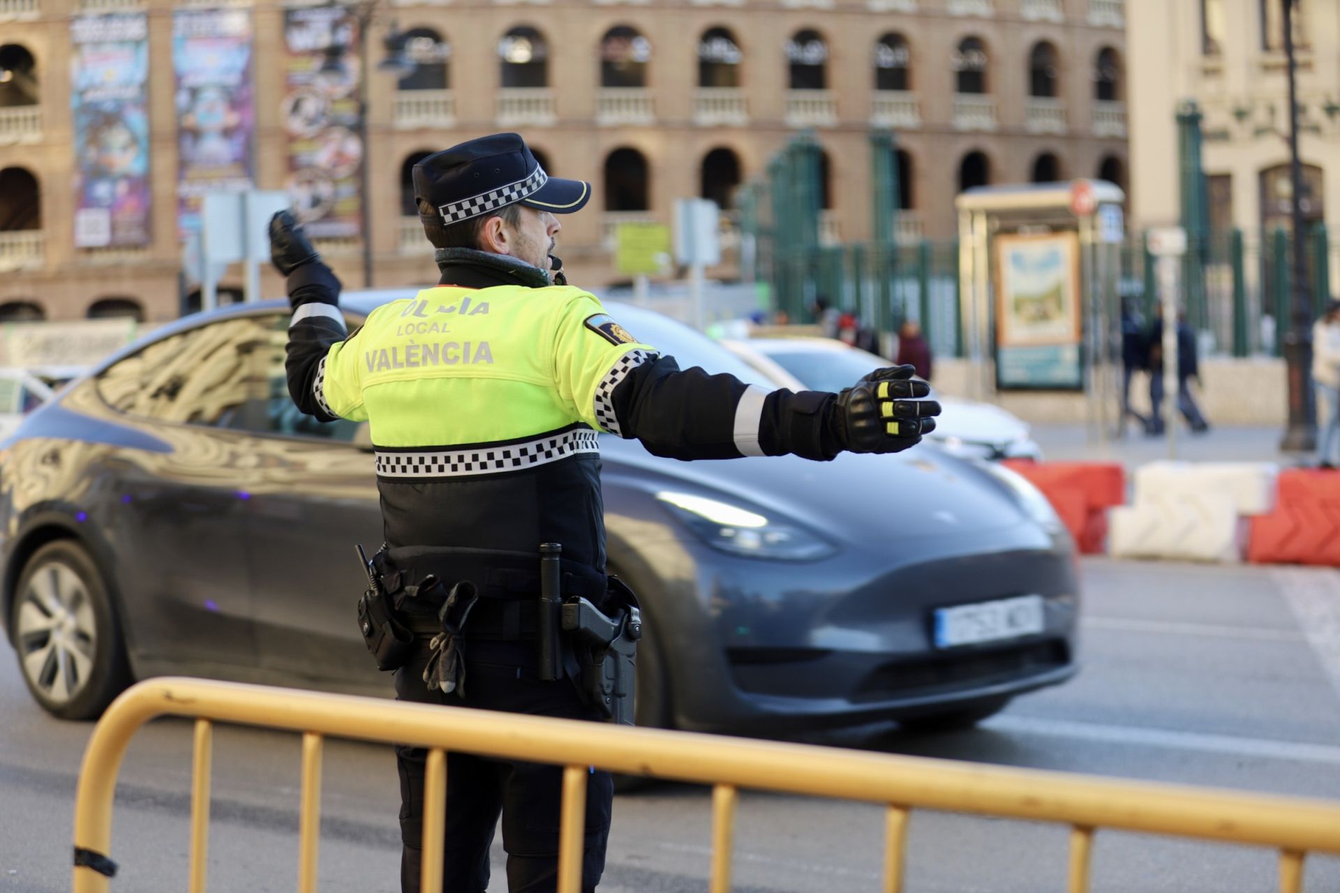 Colapso y cortes de tráfico en las calles del centro de Valencia este viernes