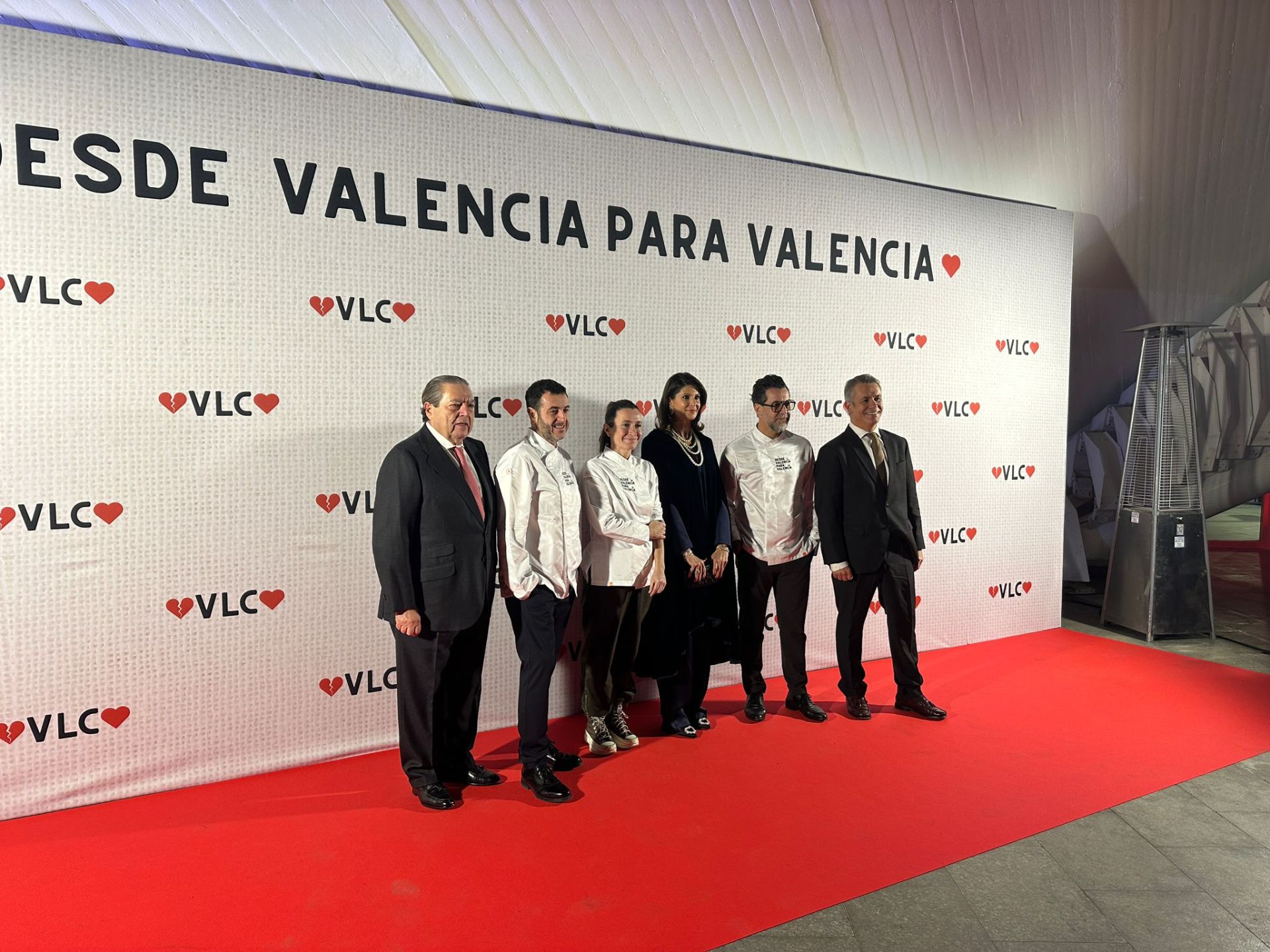 FOTOS | Cena solidaria &#039;Desde Valencia para Valencia&#039;