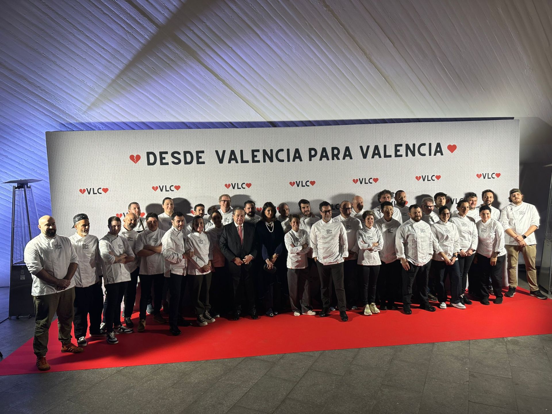 FOTOS | Cena solidaria &#039;Desde Valencia para Valencia&#039;