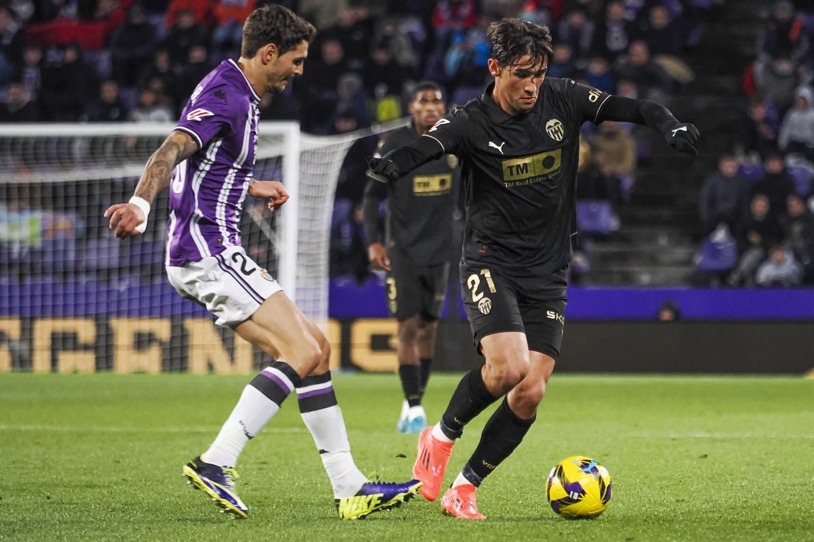 FOTOS | El Valencia CF pierde en Valladolid y ya es colista