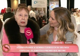 Un momento de la entrevista de Gemma Cuervo con 'Socialité'.