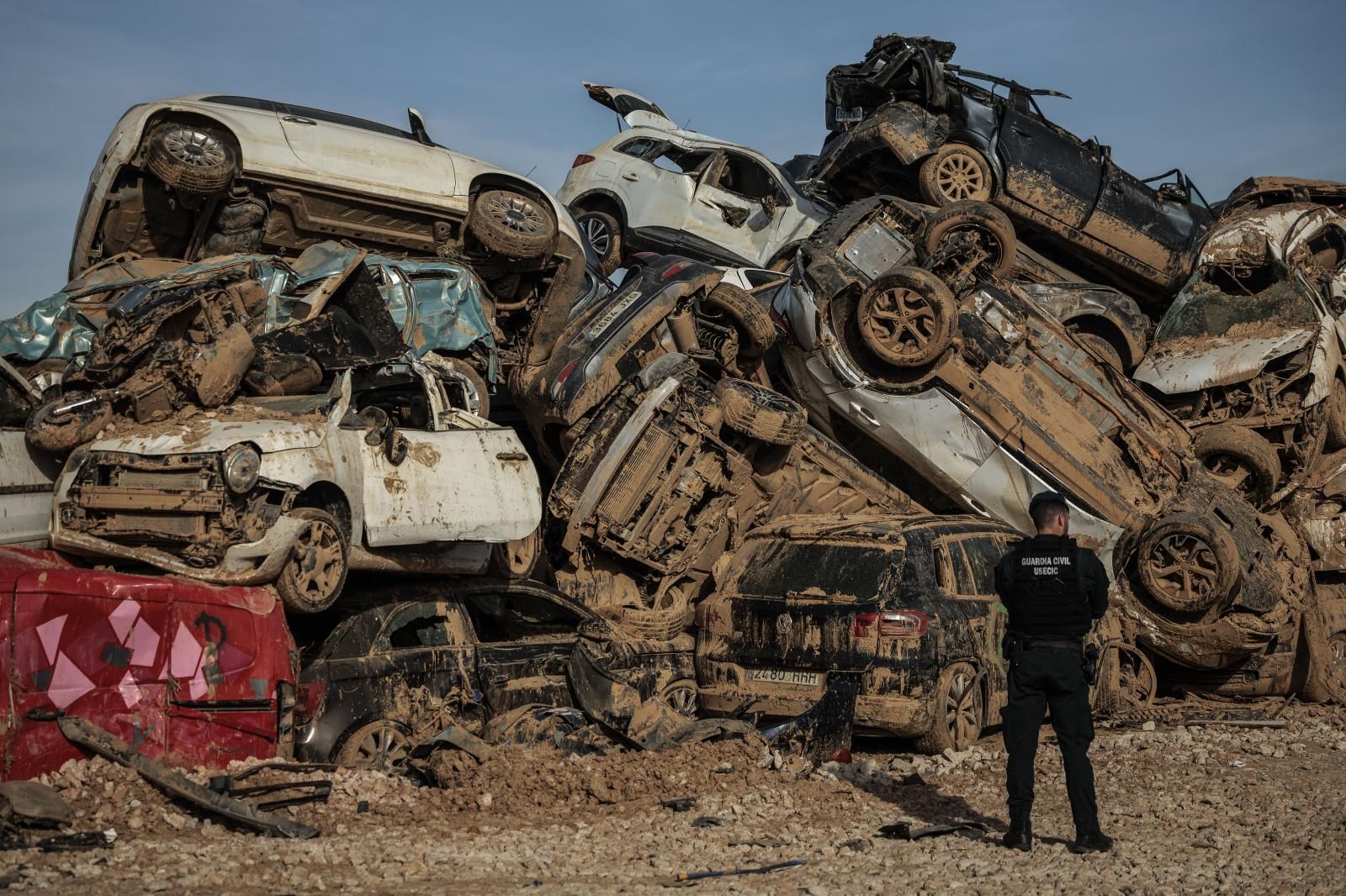 Así están las campas de coches arrasados por la dana en Valencia