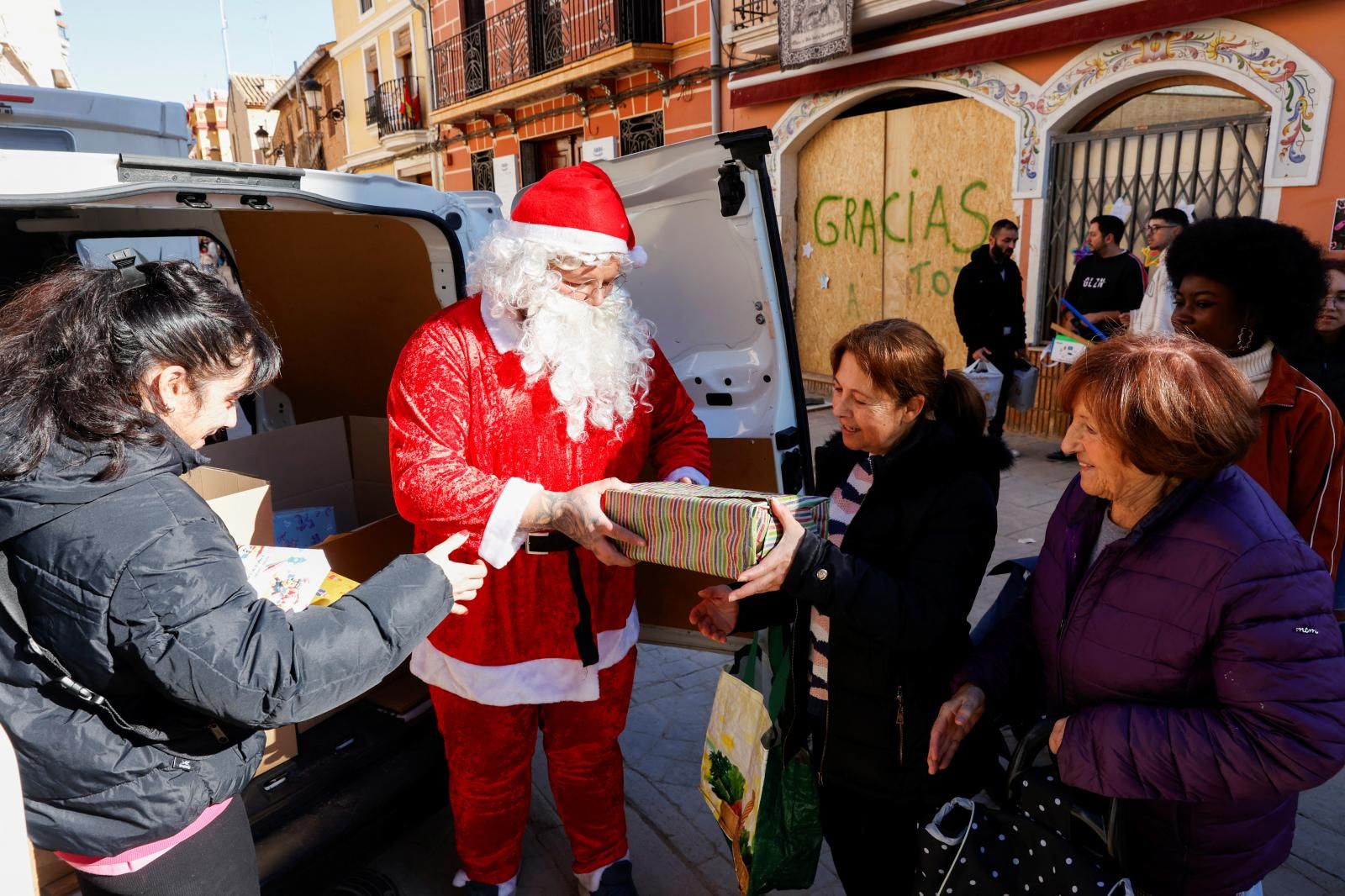 El chef José Andrés celebra la Navidad en Paiporta