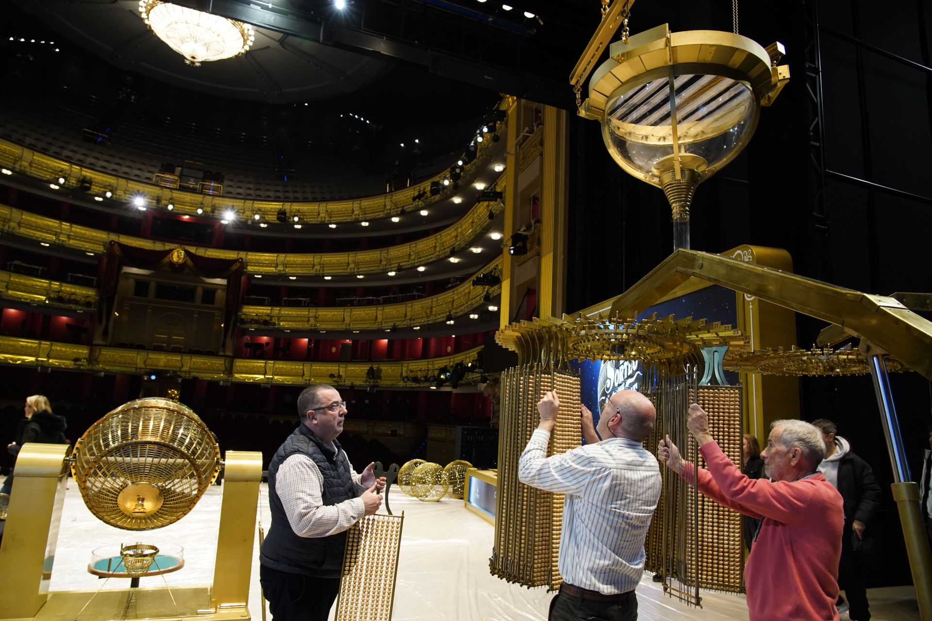 Las mejores imágenes del sorteo de la Lotería de Navidad en el Teatro Real